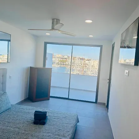 Apartment Spectacular Marina View On Promenade Lagos