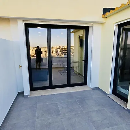 Apartment Spectacular Marina View On Promenade